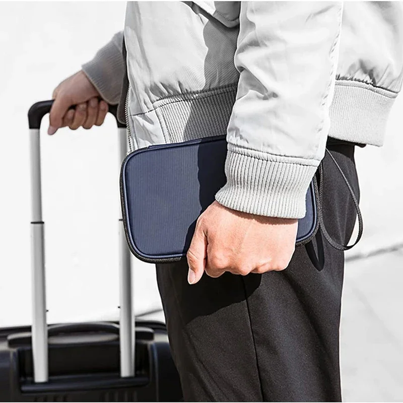 Lightweight Family Travel Pass - Men Accessories For Wrist 评论和价格