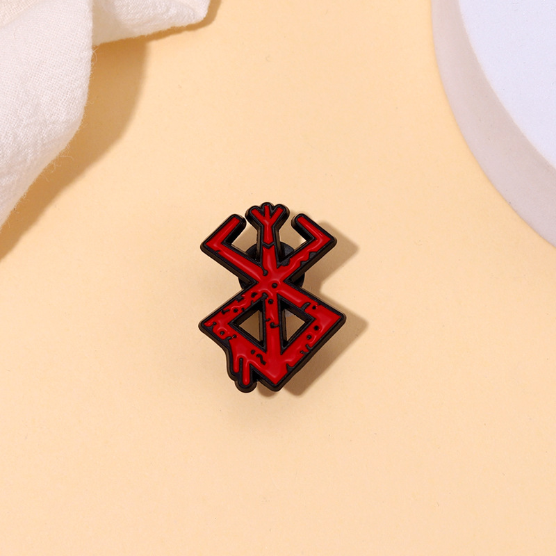 Hot Game Badge Sign Brooch Pin - Men Accessories Online 评论和价格